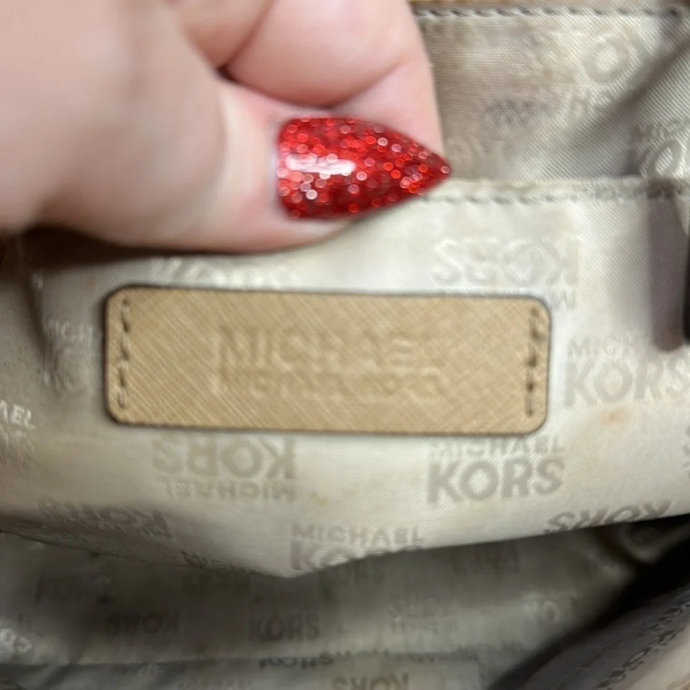 MICHAEL MICHAEL KORS Veronica Medium Saffiano Leather Dome Satchel